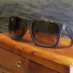 Ray Ban RB4165 Sunglasses